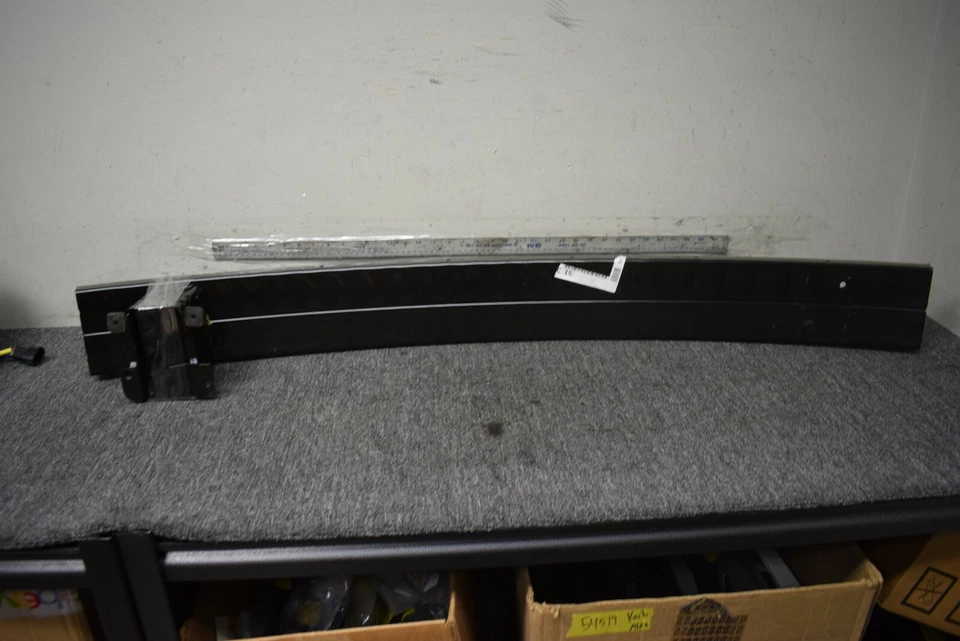 2018-2019 NISSAN LEAF REAR BUMPER FACTORY OEM - Image 4 of 4