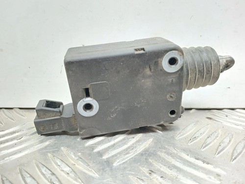 Opel Zafira A 2003 Hinten Stellmotor Zentralverriegelung 90460062 UST104975