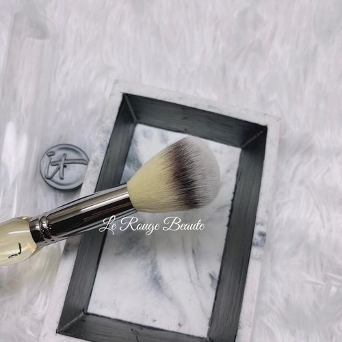 IT Cosmetics Heavenly Luxe French Boutique Blush Brush #4 angled contour brush - Picture 4 of 5