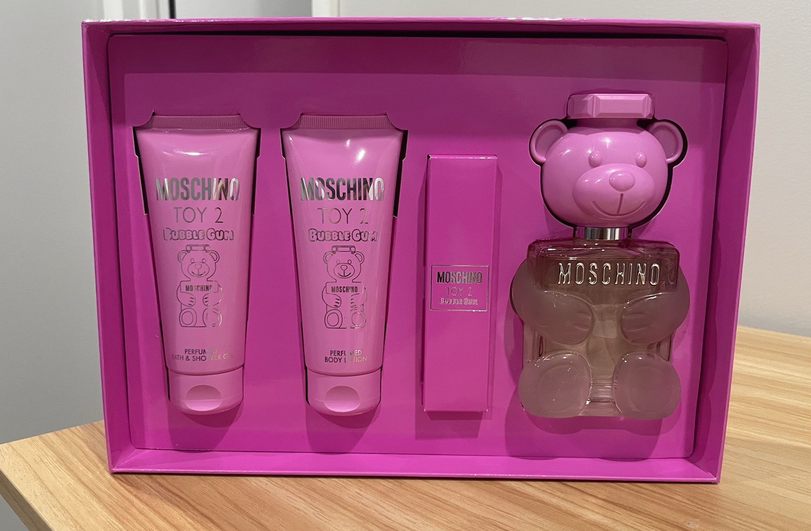 Moschino Toy2 Bubble Gum 4pcs Gift Set, Shower Gel, Body Lotion Toilet100ml&10ml