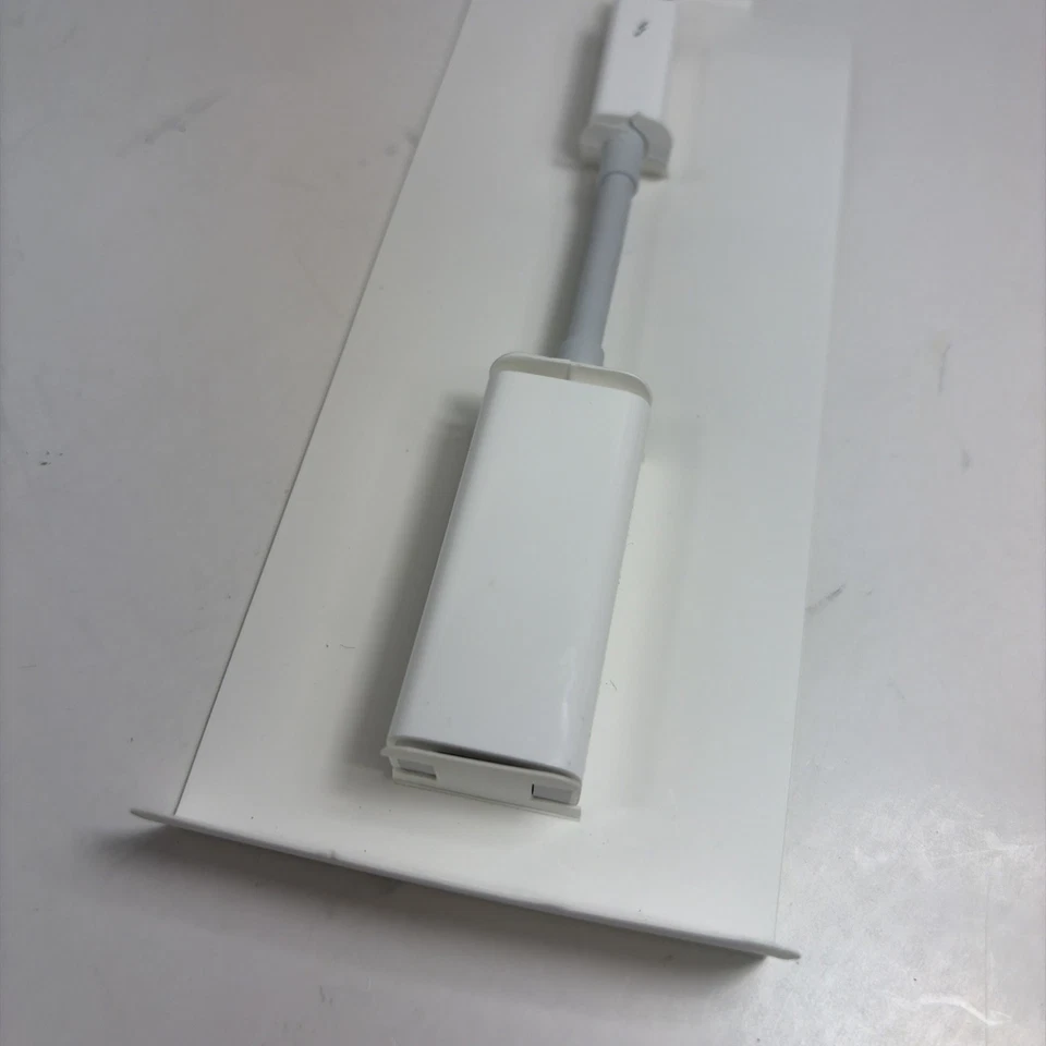 Adaptador Apple A1463 Thunderbolt a FireWire 800 MD464BE/A - Foto 2 de 4
