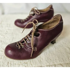Lirio Rare Unique EU39 RedWine Burgundy Heels w Lace. Leather. Portugal made