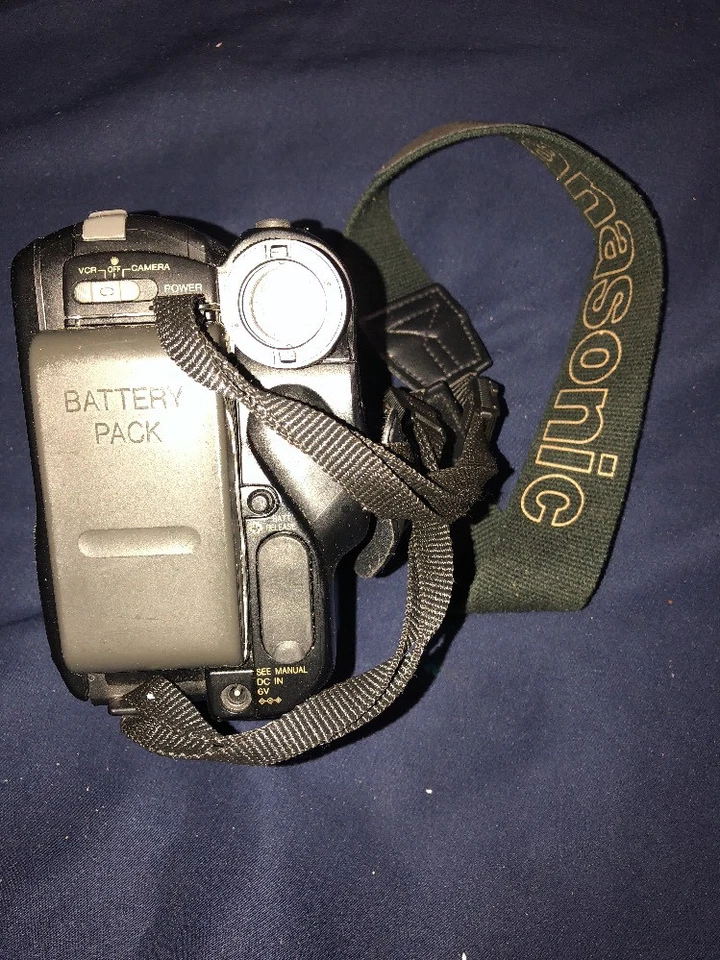 Panasonic VHS-C- Palmcorder-HQ-AFx6- For Parts - Image 3 of 4