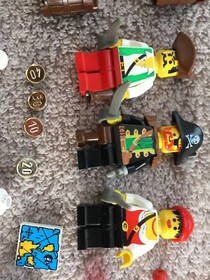 LEGO Pirates 6250 Cross Bone Clipper  100% Complete
