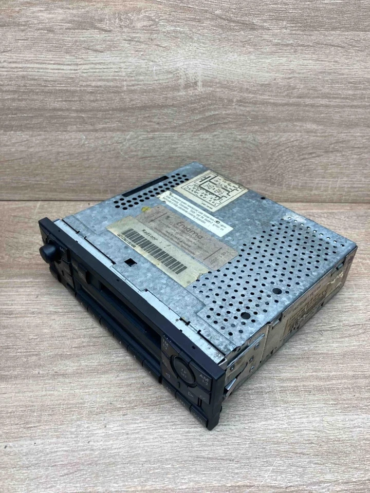 1J0035186B 7648227060  Radio/CD/DVD/GPS head unit Fits for Volkswagen PASSAT B5 - Photo 3/4