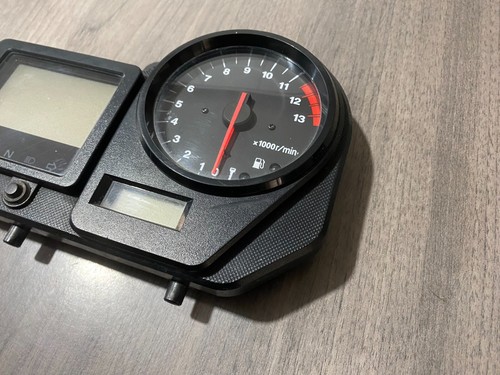 HONDA CBR 929 RR Fireblade OEM Standard Speedo Clocks (showing 30,096 miles) - Picture 17 of 18