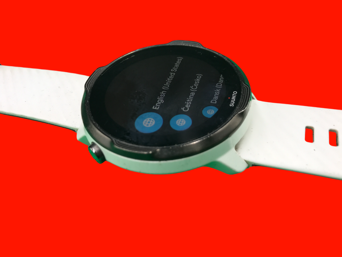 【美品！新品未使用！】SUUNTO7 WHITE BURGUNDY SUUNTO 7 White Burgundy Smartwatch with Watch OS, LCD BURN