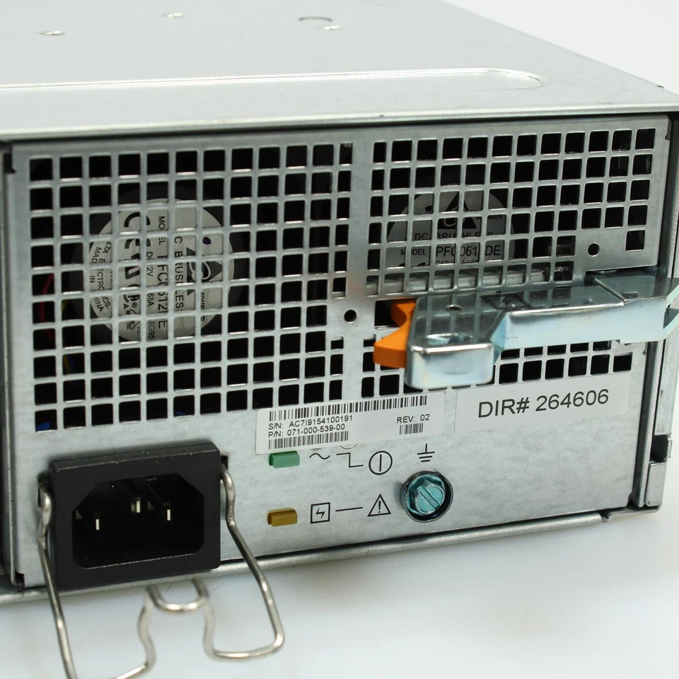 EMC SAE Expansion JBOD Disk Array 2.5" 25x SAS Bay Storage w/ 25x Caddy No Drive - Image 4 of 4