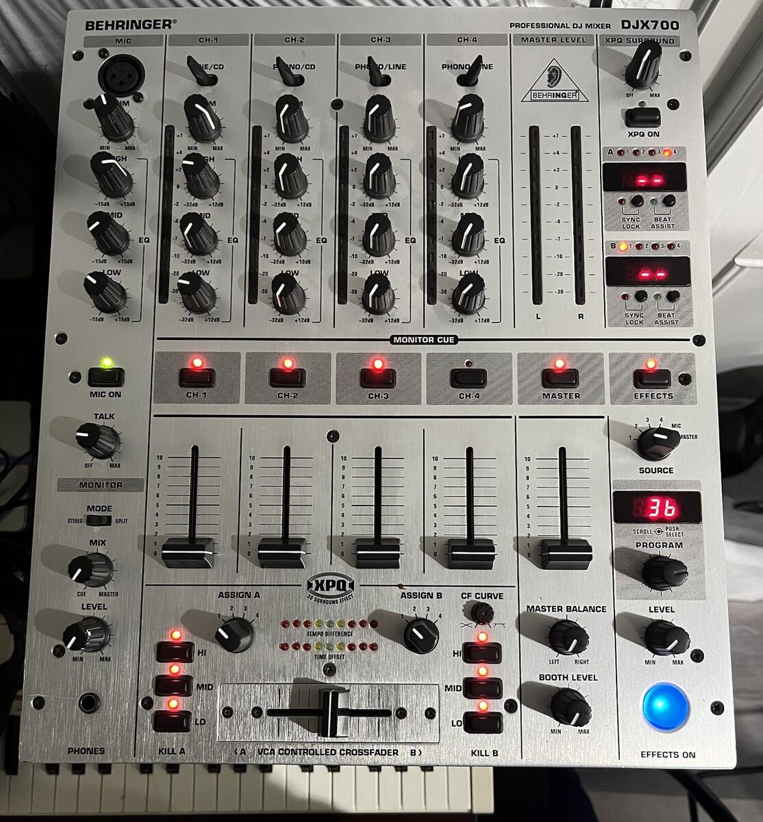 DJX 700 BEHRINGER tables de mixage DJ mixer dj : matériel de