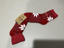 Northeast Outfitters Cozy Cabin Snowflakes Warm Fuzzy Women’s Socks Sz Medium!!!
