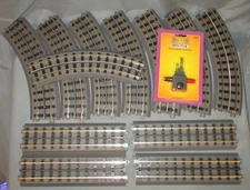 MTH RealTrax Solid Rail O-31 Track Oval ~31" x 51" with MTH Lock-On O/027 ga.