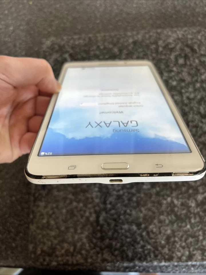 Samsung Galaxy Tab 4 7.0 · 8GB · Wi-Fi, photo 4 of 5