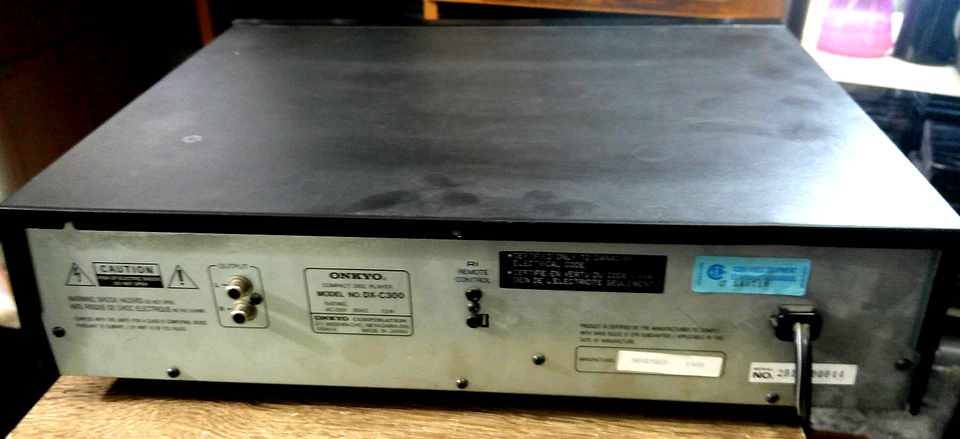 Onkyo DX-C300 CD 6 Multi Compact Disc Changer with REMOTE and Cartridge - Image 3 of 4