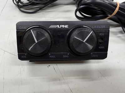 Alpine SWE-1200 Powered Car Subwoofer Built-in Amplifier