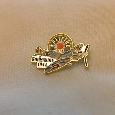 Vintage Spitfire Normandie 1944 France Collectible Pin Souvenir Excellent...