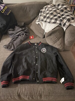 H&M MEN'S BLACK/BURGUNDY VARSITY DIVIDED WOOL BLEND POLYESTER JACKET SIZE XLARGE
