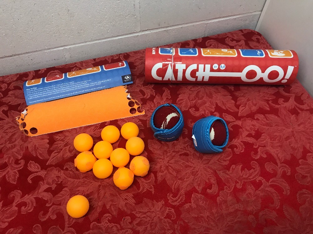 Catch-oo Game Flick 'n' Stick Pick Tennis Ball On A Marbles Brain  Stor