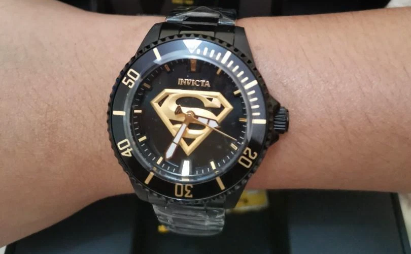 Invicta superman hotsell watch black