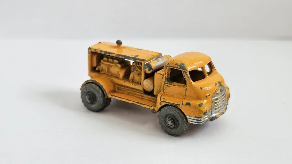 Caja de cerillas vintage Lesney No. Camión compresor Bedford 28 neumáticos grises de colección #28  Foto 4 de 4