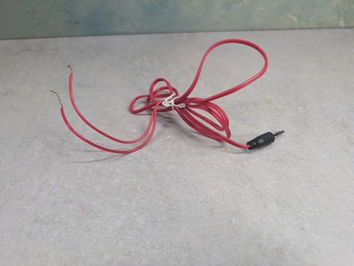 USED Bachmann MULTI Scale Red Wire with Jack Plug and Stripped Ends READ