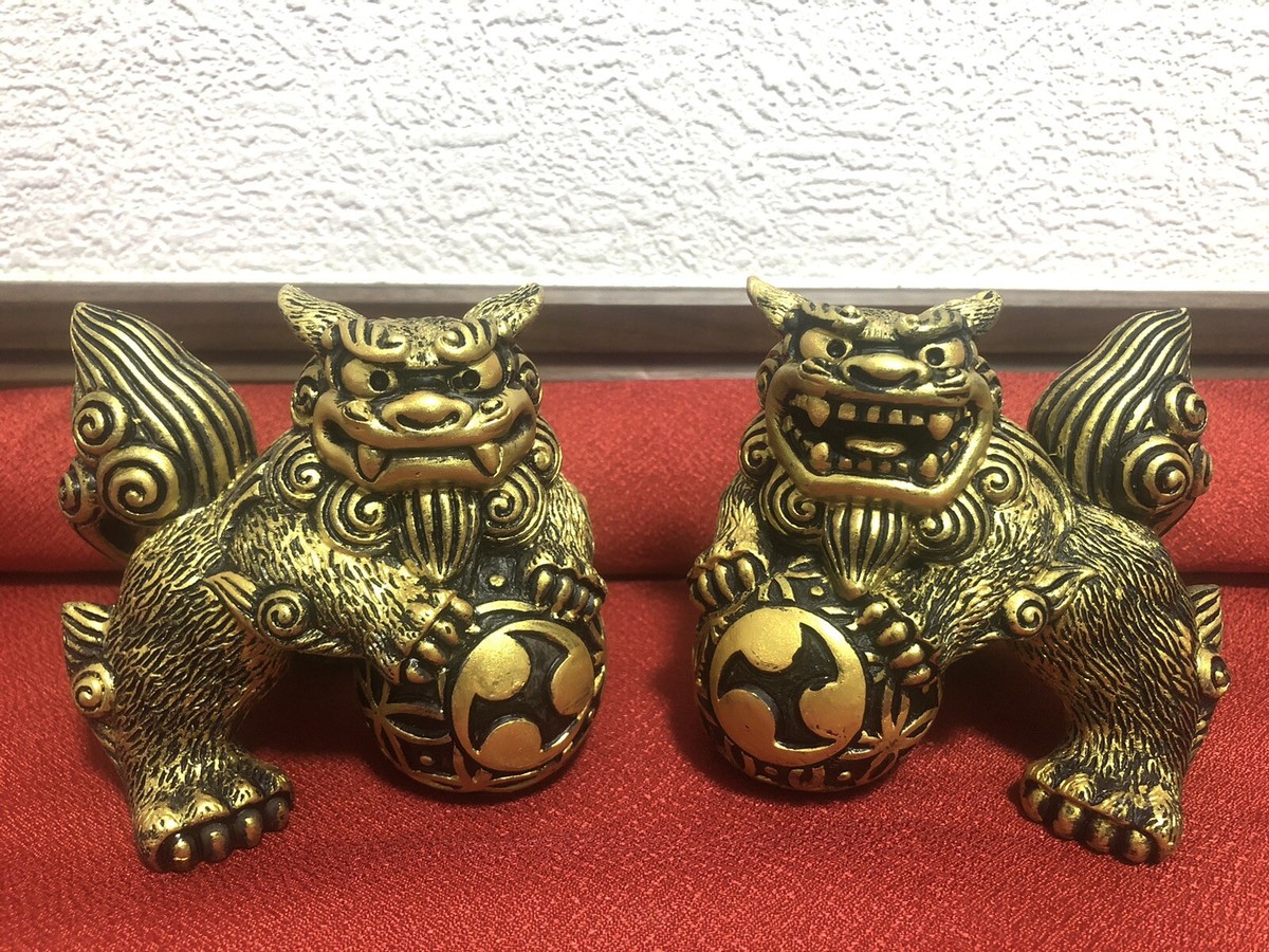真喜志勉 TOM MAX『 north east of okinawa』2008 Shisa Okinawa Lion Figurine Dog Foo Guardian Set Pottery Gold H8cm