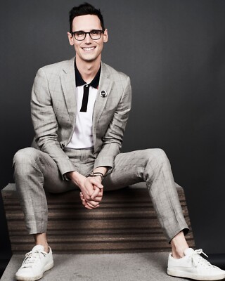 CORY MICHAEL SMITH  8x10 PHOTO *