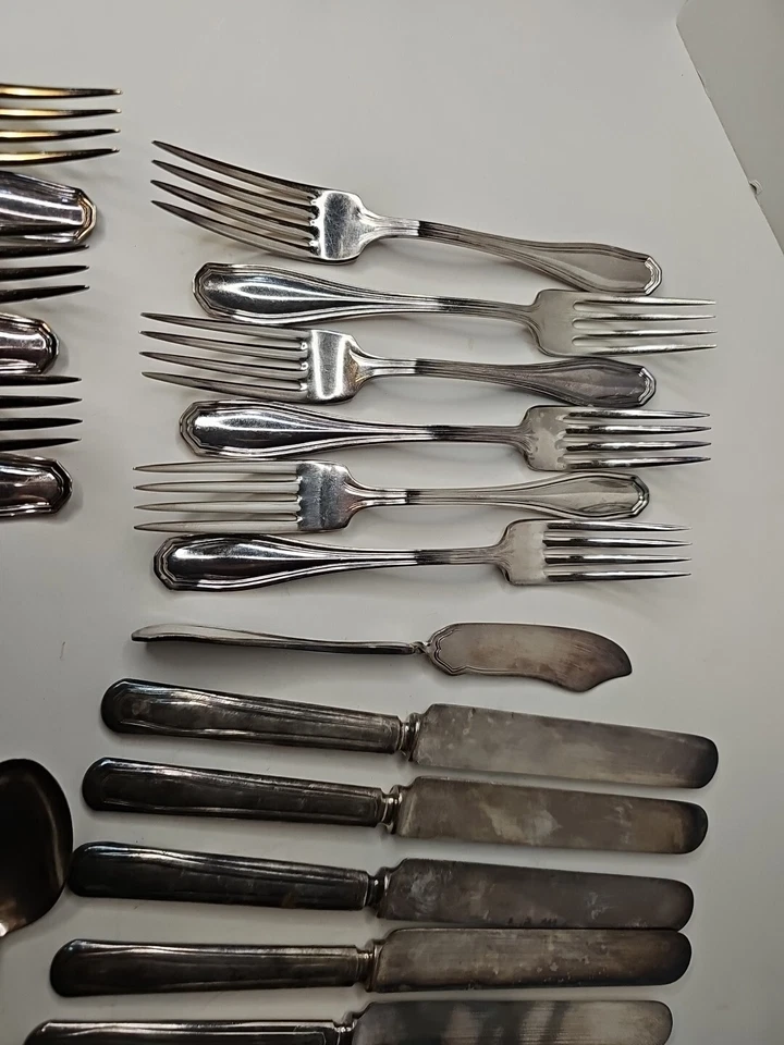 WM Rogers & Son AA Flatware Set Clinton Silverware Silver Plate Set Of 31 9cz - Image 4 of 4