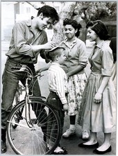 ELVIS PRESLEY ON BICYCLE W/ FANS 8"x11" PINUP Book Page Clipping M747 F