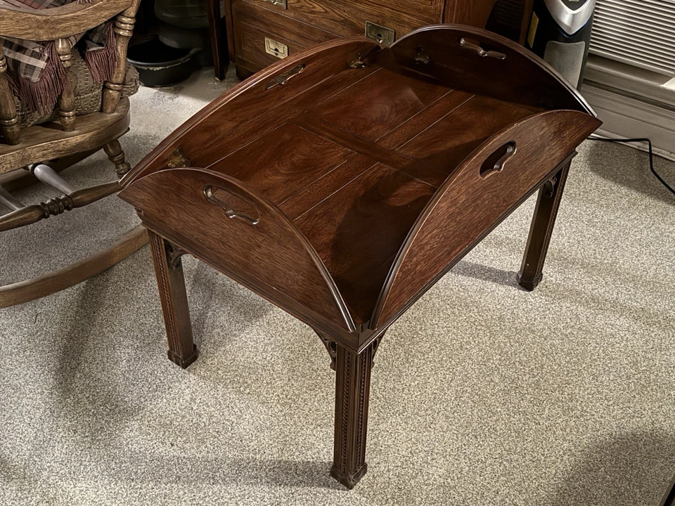 Винтажный журнальный столик Henredon из английского красного дерева для дворецкого - Изображение 3 из 4