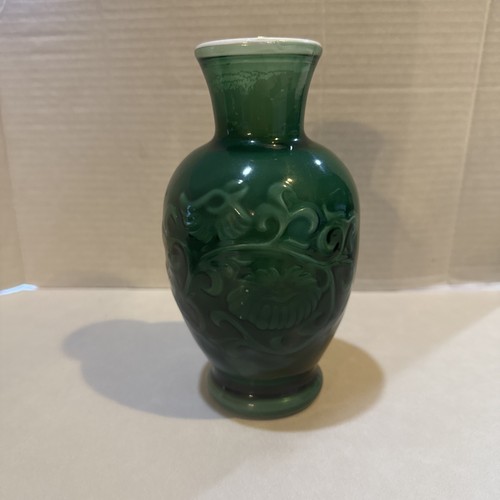 Vintage 1981 Avon Spring Bouquet Jade Green Milk Glass Fragrance Vase Collection