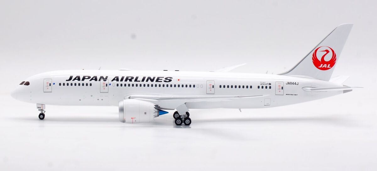 SQ Wings 1:200 Japan Airlines JAL Boeing 787-8 Diecast SQ Wings 1:200 Japan Airlines JAL Boeing 787-8 Diecast