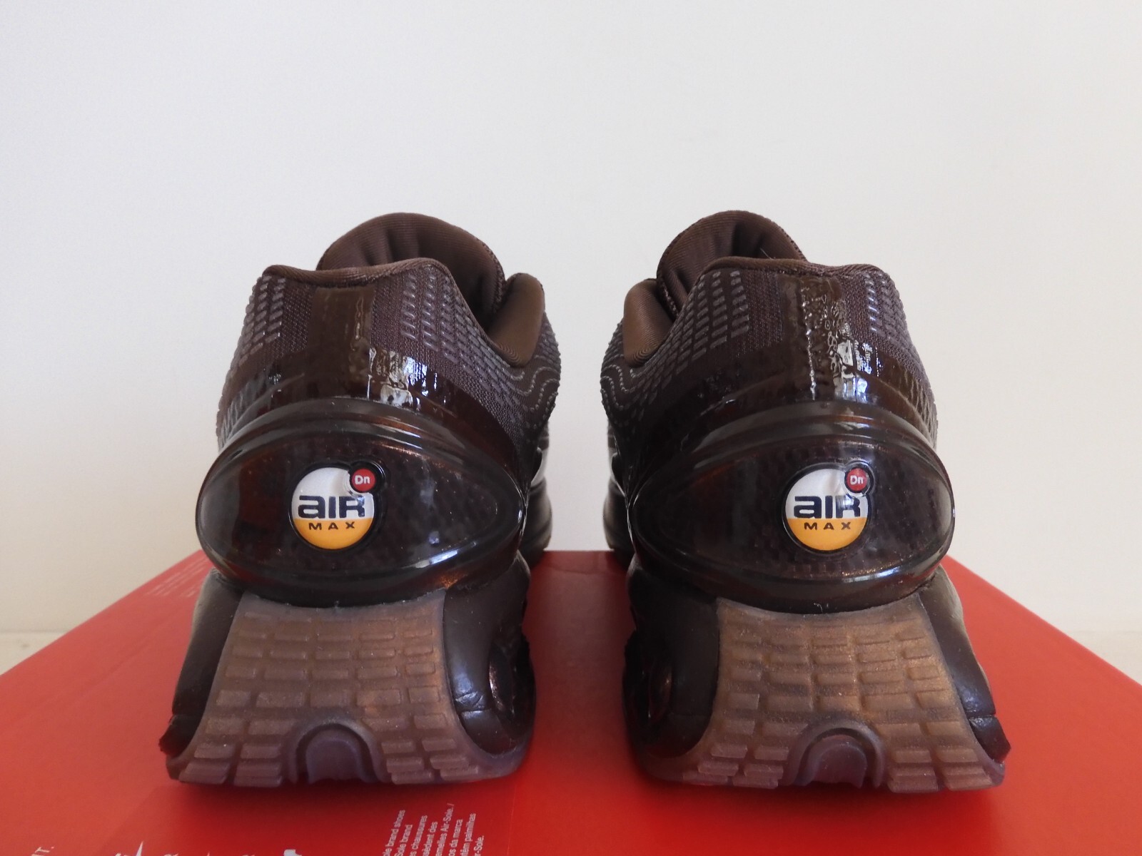 PONY Nike Air Max DN Isa Isamaya francese cioccolato chiaro da donna taglia 6 5 [HQ3837 200]