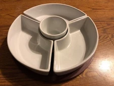 FOOD Network ....5 pc dip and chip server