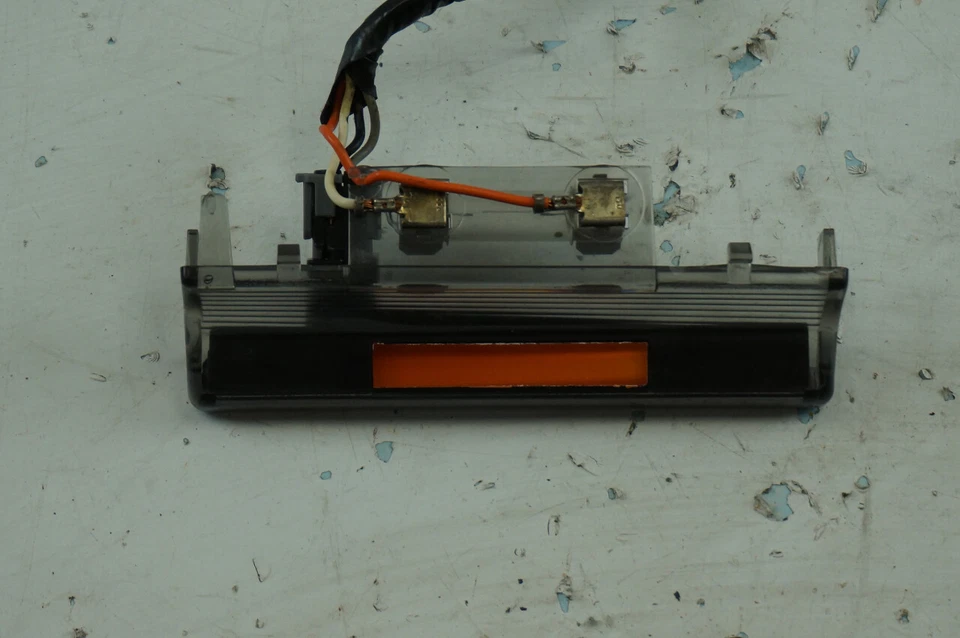 Chevy Corvette C4 1990-1991 manija de puerta derecha derecha luz de cortesía usada 16501358 Foto 2 de 4