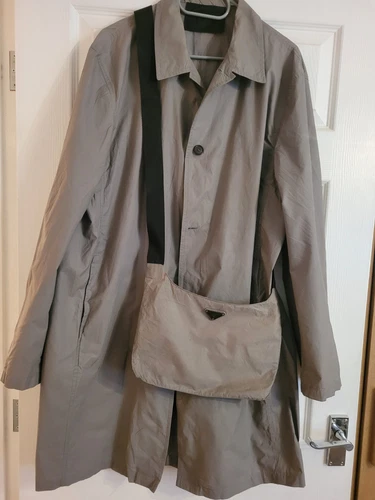 Impermeabile uomo vintage PRADA mainline grigio e borsa a tracolla taglia XL