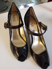 BCBG Paris Chocolate Brown Heels Size 11 NWOB $169 Retail 