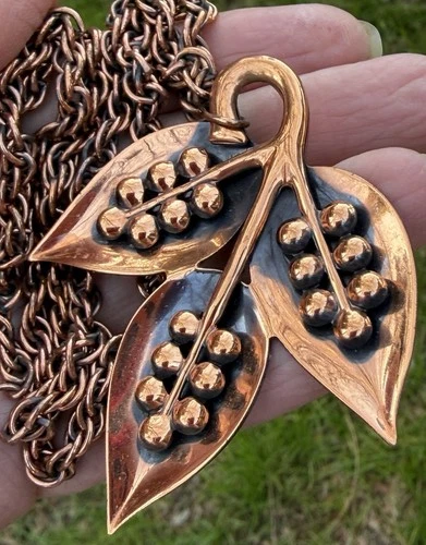 Vintage copper leaf berries pendant necklace costume jewelry