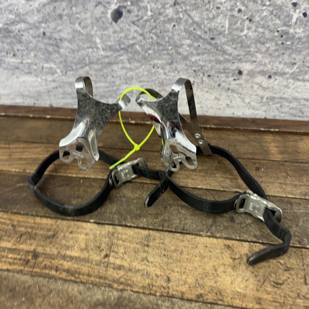 Vintage Shimano Toe Clips Large L 3-Hole Straps Japan Dura Ace 600