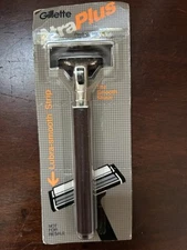 Vintage 1985 Brand New Gillette Atra Plus Metal Razor pivoting head made in US