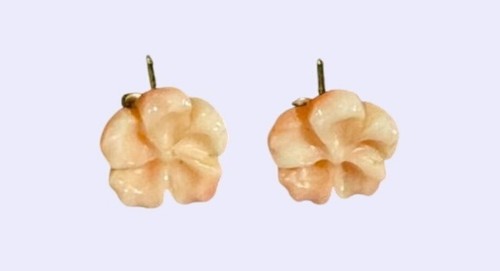 Vintage Angel Skin Coral Flower Stud Earrings 14K Gold Post Carved Petals - Picture 2 of 3
