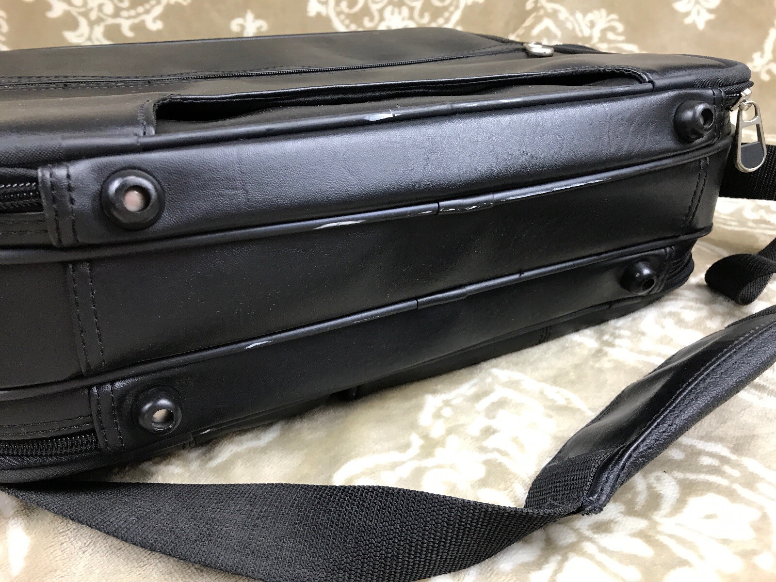 Samsonite Black Leather Expandable Briefcase CarryOn … Gem