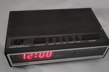 Vintage Spartus Alarm Clock Radio Works Well