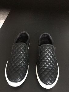 steve madden black ecentrcq