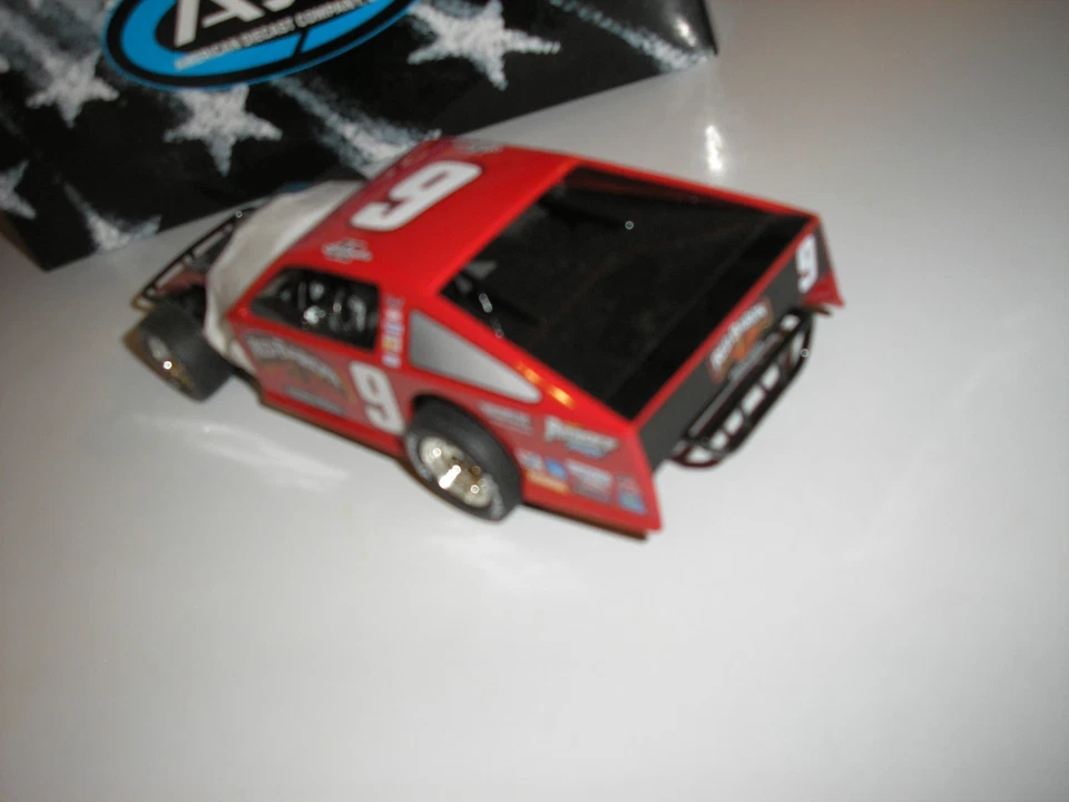 110 / 500 Ken Schrader Red Baron Outlaw Lucas Oil Late Model Modified Dirt Car - Image 3 of 4