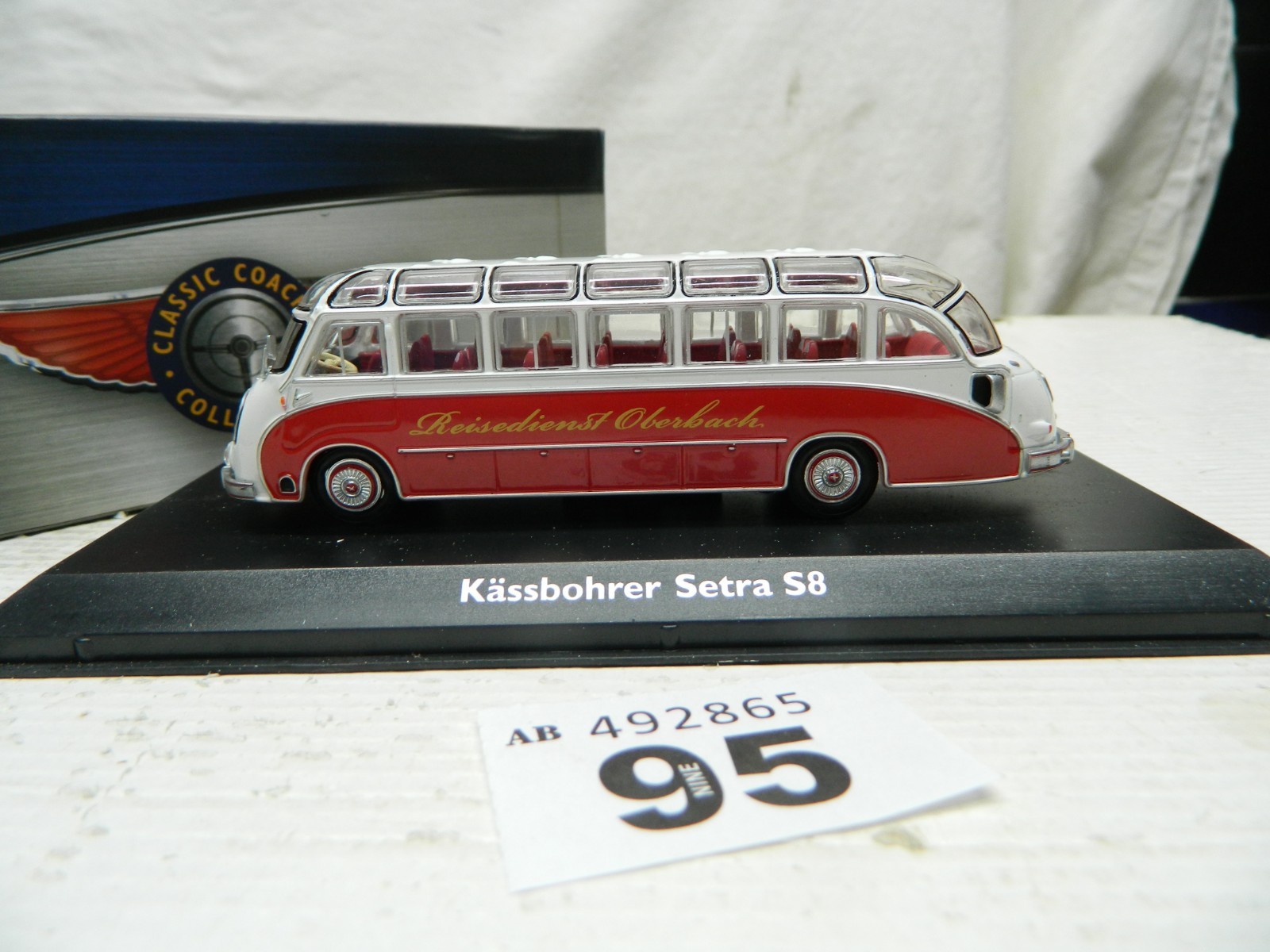 Atlas Classic Coaches 1:72 Kassbohrer Setra S8 Coach  Box 4 642 105 thumbnail 2