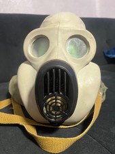 Vintage sowjetische PBF EO-19 Gasmaske mit Etui Kalter Krieg Sammlerst&uuml;ck Deko