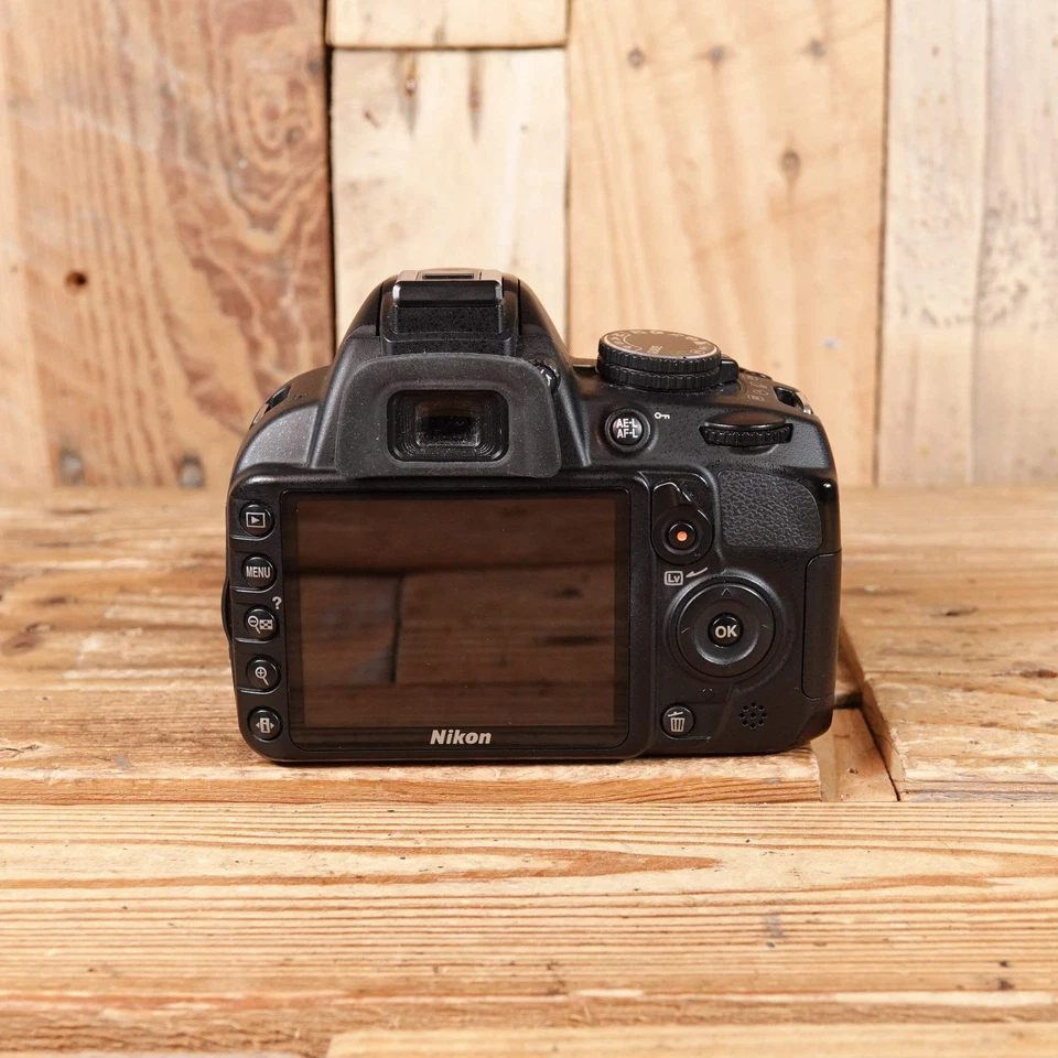 Nikon D3100, photo 2 of 5