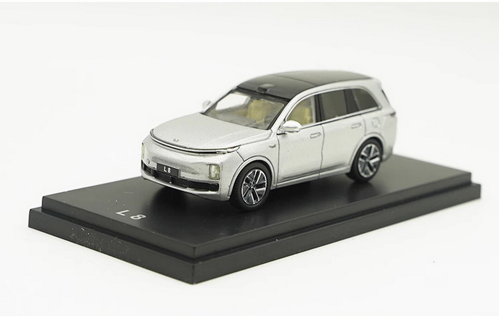 Sunyork 1/64 Scale LI AUTO L8 SUV Silver Diecast Car Model Toy Gift