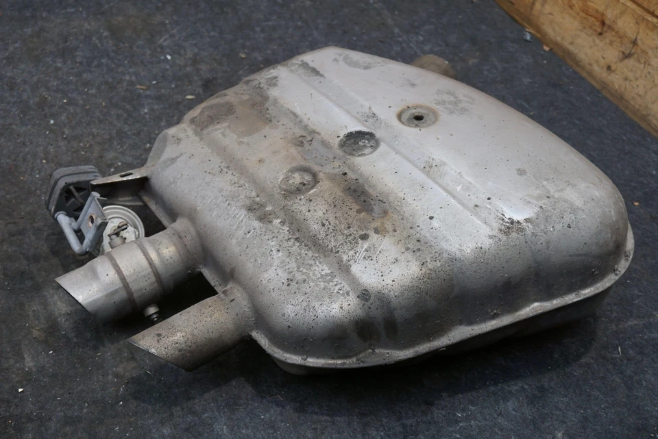 Silenciador silenciador escape trasero derecho tubo trasero 18307646983 bmw 760i 10-15 Foto 3 de 3