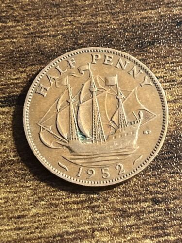 1952 Great Britain Half Penny Bronze Queen Elizabeth II Actual Coin TK9247*